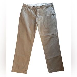 Polo Ralph Lauren Men’s Classic fit chino flat front pants in khaki size 40waist